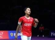 Anthony Ginting Taklukkan Howard Shu dengan Skor Telak di Paris