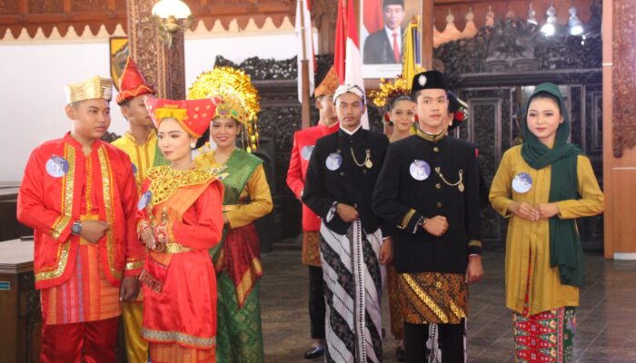 Pelajar Jepara Kenakan Pakaian Adat dalam Grand Final Duta Antinarkoba