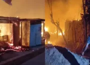 Viral Aksi ODGJ Memicu Kebakaran Hebat: Satu Kampung Nyaris Ludes di Pati