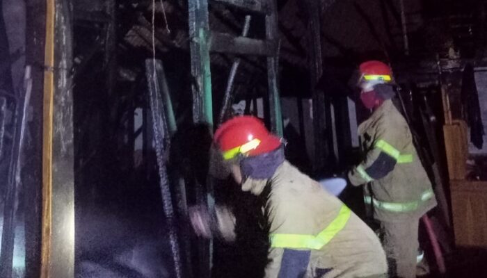 Kebakaran Dini Hari di Blora, Rumah Warga Hancur Akibat Api Bediang