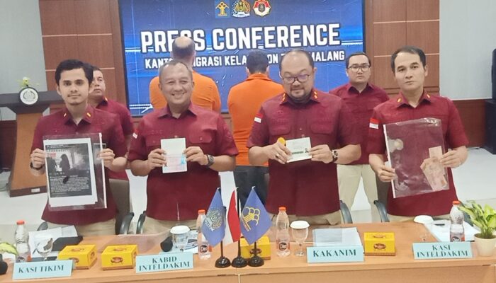 2 WNA Iran Dideportasi Setelah Terlibat Penipuan Hipnotis di Pemalang