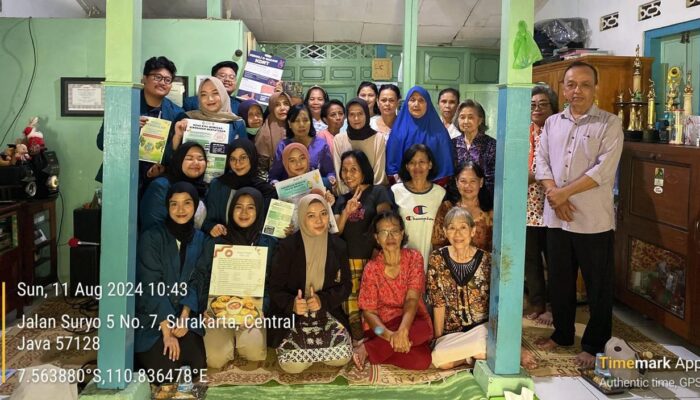 Mahasiswa KKN Undip Ajak Warga Purwodiningratan Jadi Netizen Cerdas: Cek Fakta Sebelum Share!