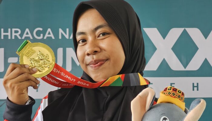 Fadhzilatul Al Azmi Raih Emas dan Pecahkan Rekor di PON XXI