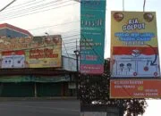 Kampanye Kotak Kosong Semakin Populer: Koalisi Rakyat Banyumas Pasang Baliho di Purwokerto