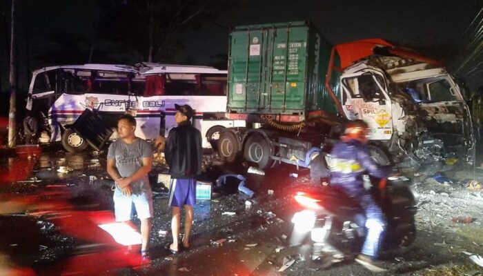 Sopir Mengantuk, Bus Surya Bali Kecelakaan di Pantura Pati: 6 Nyawa Melayang