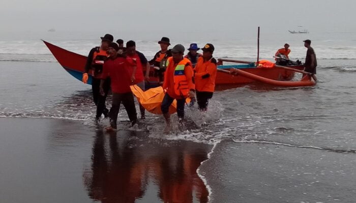 Hari Ketiga Pencarian di Pantai Kemiren Cilacap: Mukti Ditemukan, Tim SAR Fokus Kakaknya
