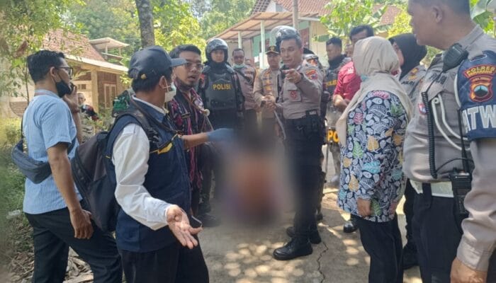Pria ODGJ Bikin Resah, Serang Warga Pakai Kayu dan Batu di Ambarawa