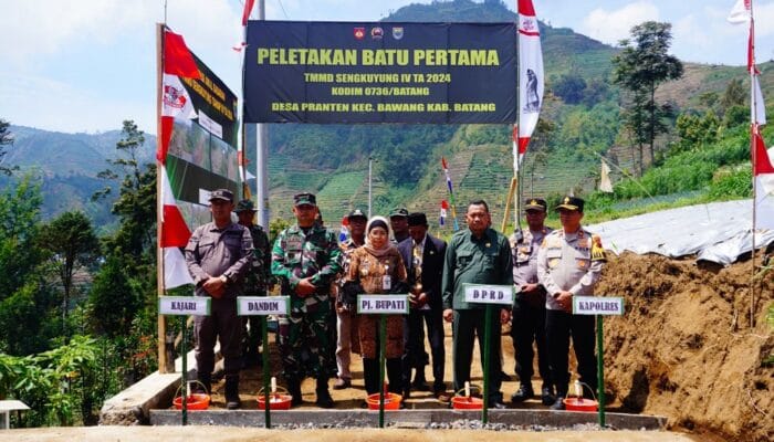 TMMD 2024 di Batang: Jalan Desa Diperbaiki, Pariwisata Dieng Semakin Mudah Dijangkau