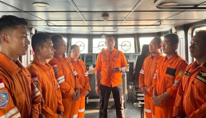 KM Sabar Subur I Karam di Karimunjawa Jepara, 11 ABK Selamat, 3 Masih Dicari