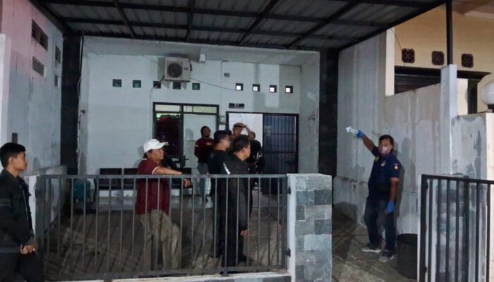 Kronologi Pegawai Call Center Bank Tewas di Kamar Indekos, Ada Sosok Pria Misterius Pegang Pisau