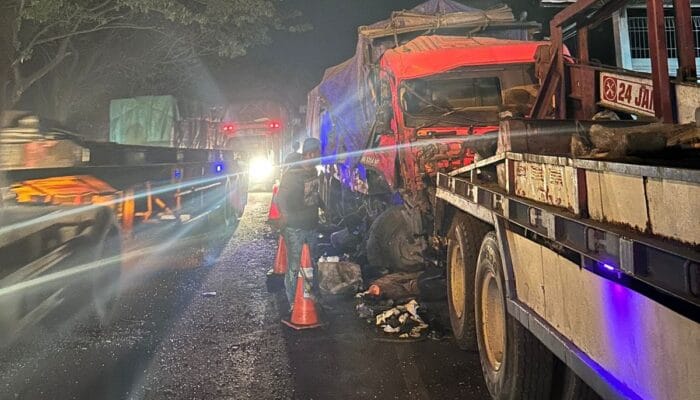 2 Truk Adu Banteng di Rembang, Sopir Tangki Tewas di Lokasi