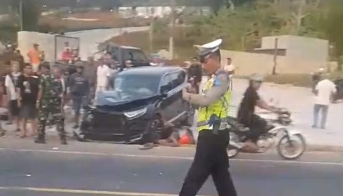 Insiden di Tuntang: Mobil CRV dan Truk Terlibat Kecelakaan, Dua Motor Ikut Terseret