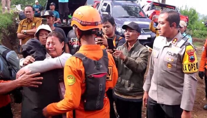 Kisah Naomi Bertahan Hidup Dari Sisa Roti Selama Tersesat 3Km Dari Jalur Pendakian Gunung Slamet